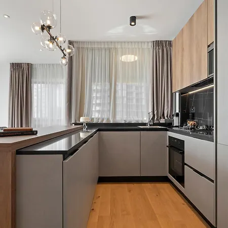 Mido With Parking And Self Check-in Appartement *