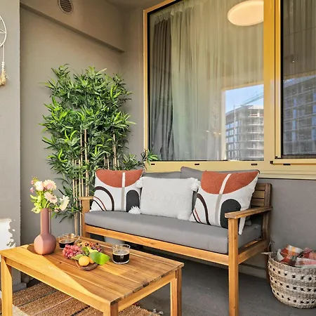 Mido With Parking And Self Check-in