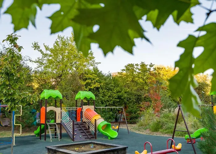 Mido With Parking And Self Check-in 부쿠레슈티