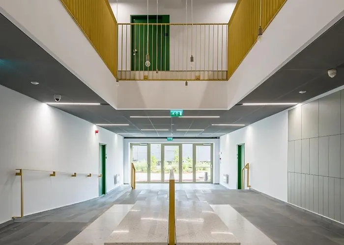 Mido With Parking And Self Check-in * 부쿠레슈티