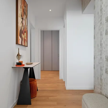 Mido With Parking And Self Check-in Appartement Boekarest