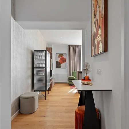 Mido With Parking And Self Check-in Boekarest
