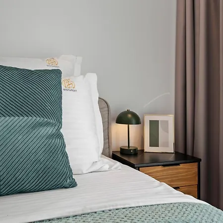 Mido With Parking And Self Check-in Apartament *